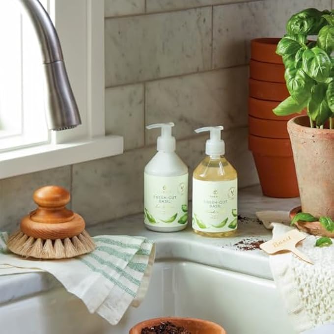 Thymes HAND WASH - 9 FL OZ - FRESH-CUT BASIL - Image 2